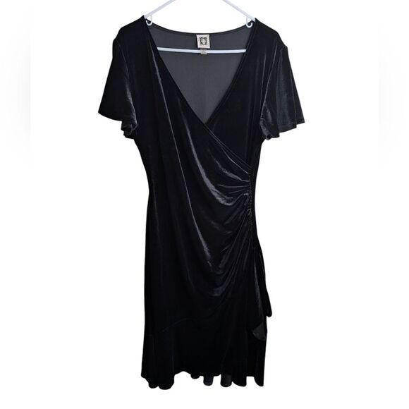 Anne Klein Dahlia Flutter Sleeve Velvet Midi Dress Black Wrap Style Size 12 - Picture 2 of 14